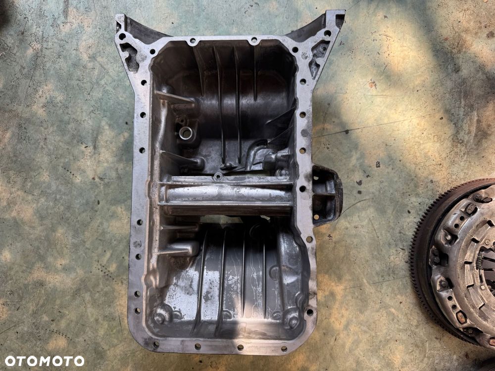 miska olejowa mercedes e43 amg 3.0 v6 e w213 w253 w205 a2760143000 oryginał - 3