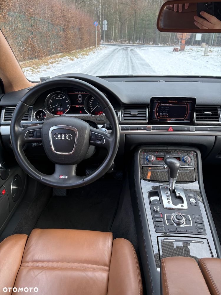Audi S8 - 5