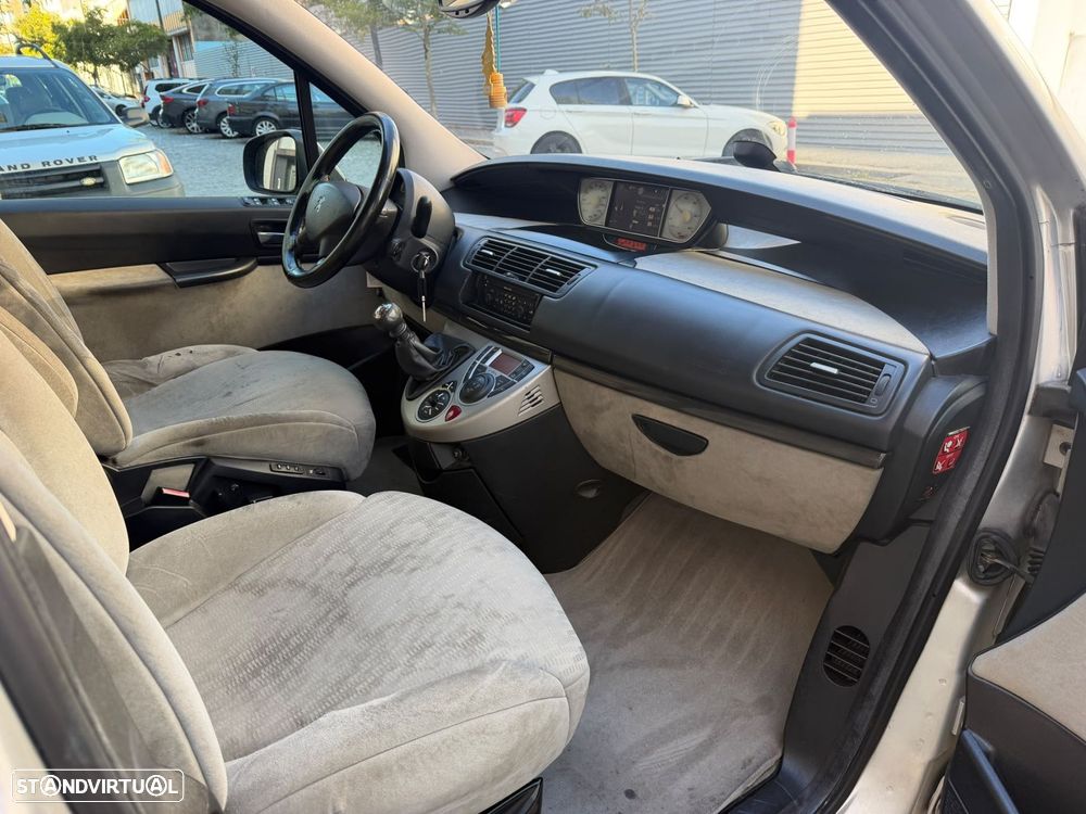 Peugeot 807 2.0 HDi - 22