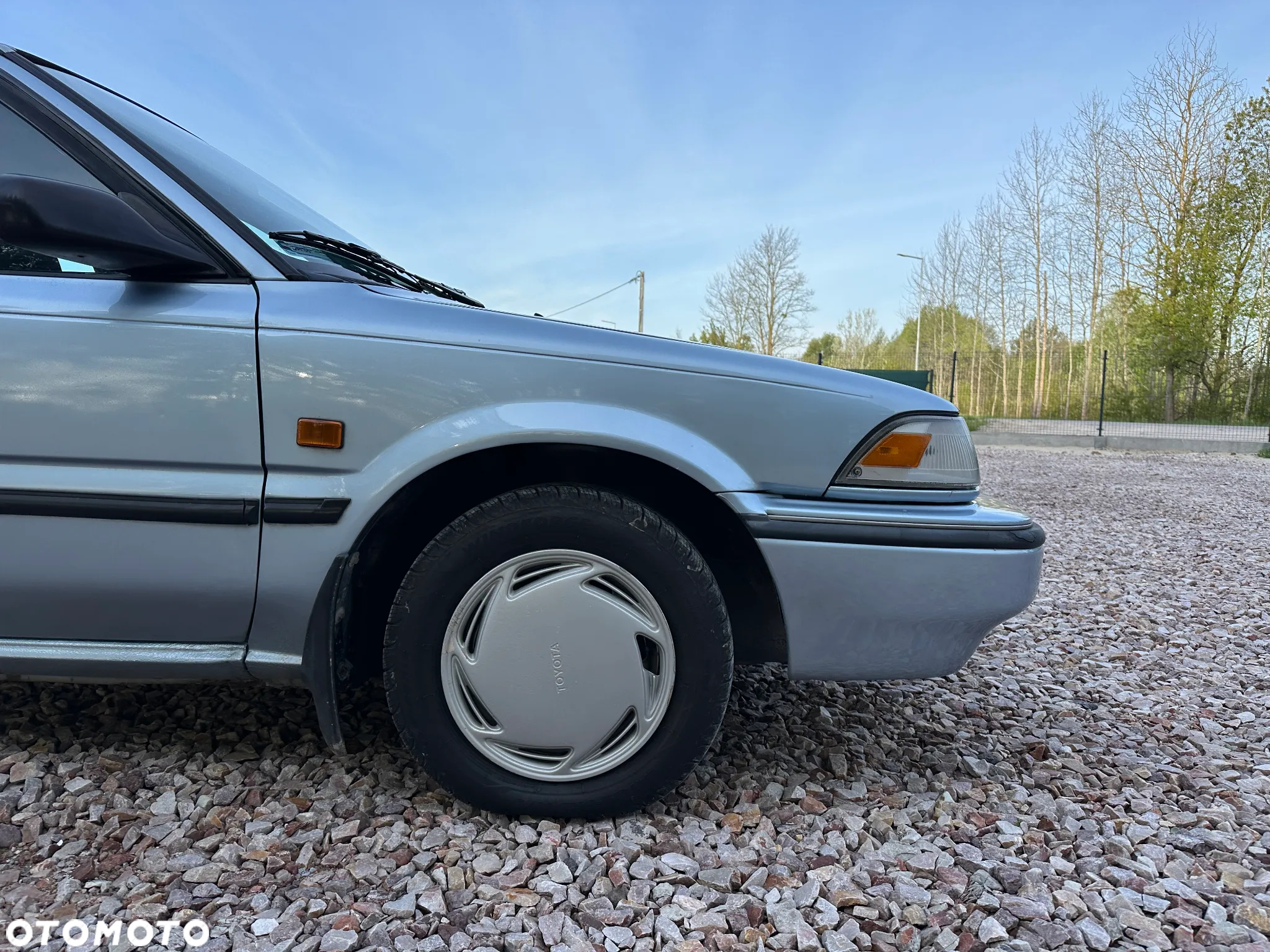 Toyota Corolla 1.6 XLi - 18