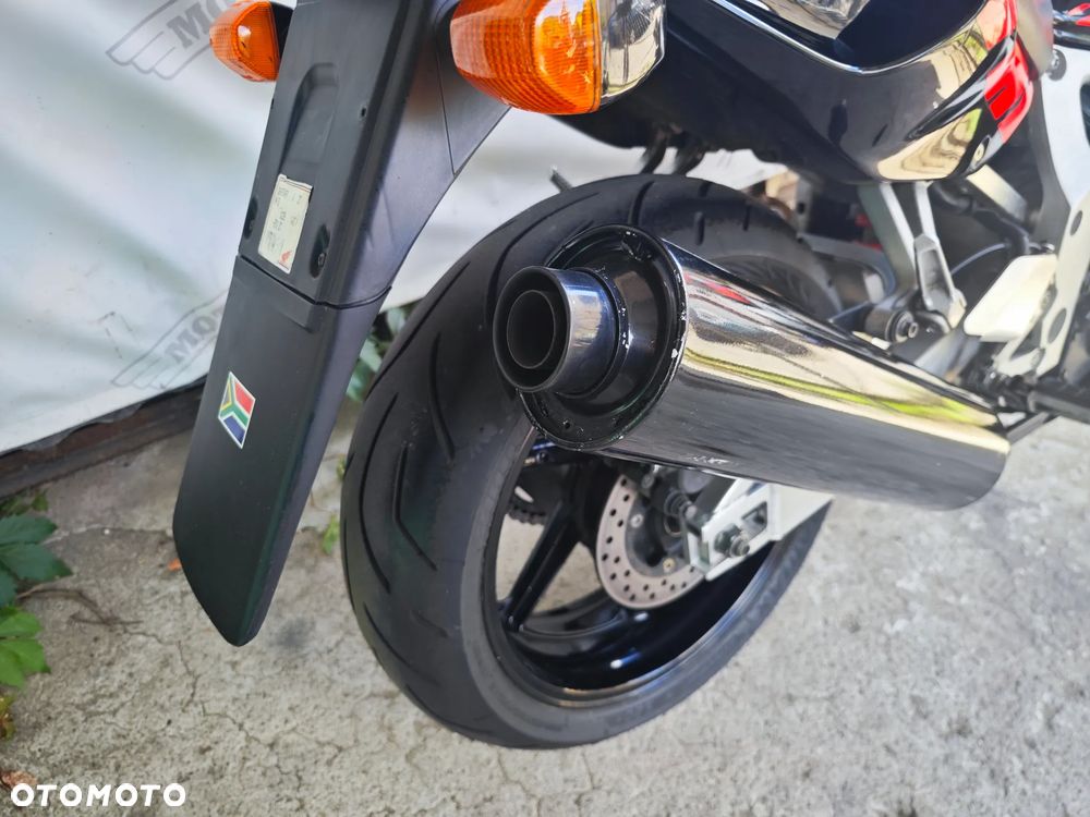 Honda CBR - 27