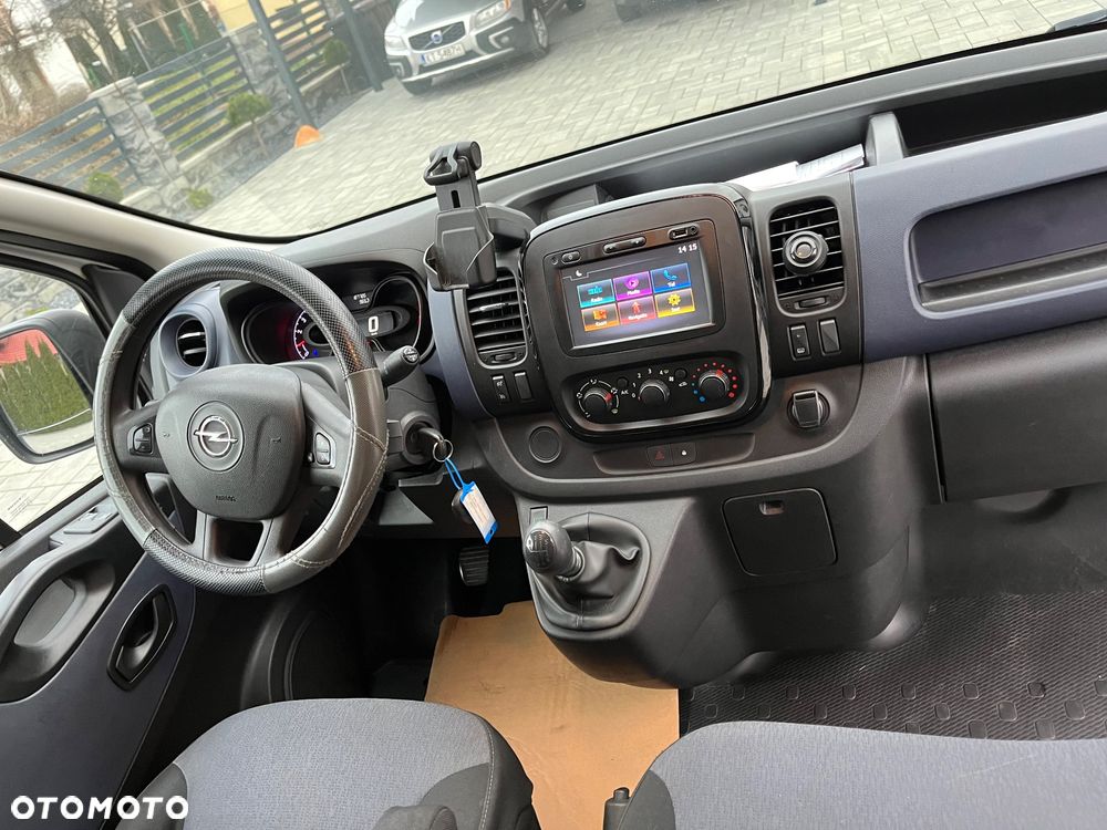 Opel Vivaro - 10