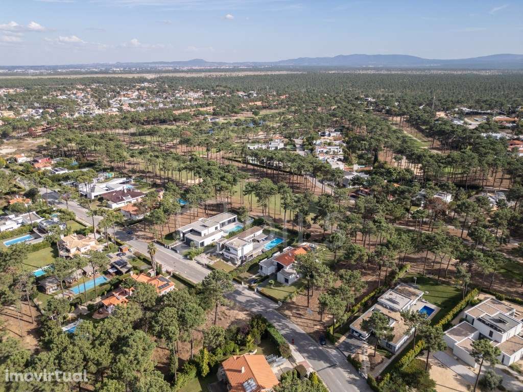 Terreno com 1.400m2, com vista Golf, na Herdade da Aroeira - Grande imagem: 5/6