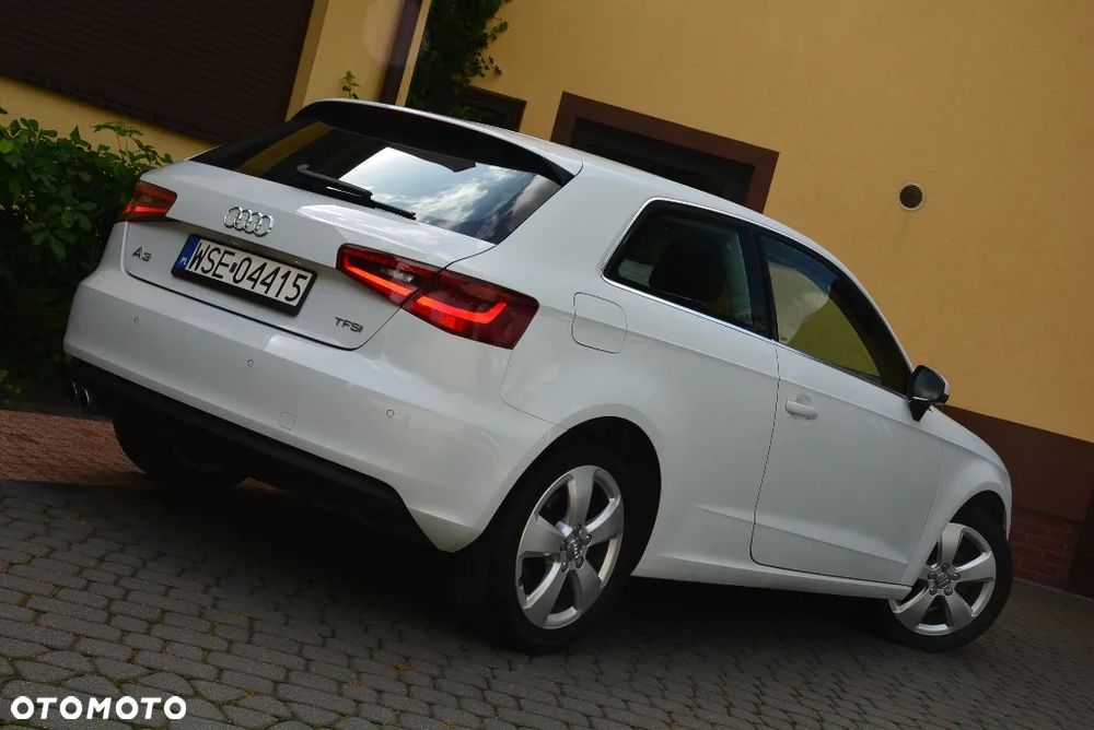 Audi A3 3-drzwiowe 1.4 TFSI Ambition - 3