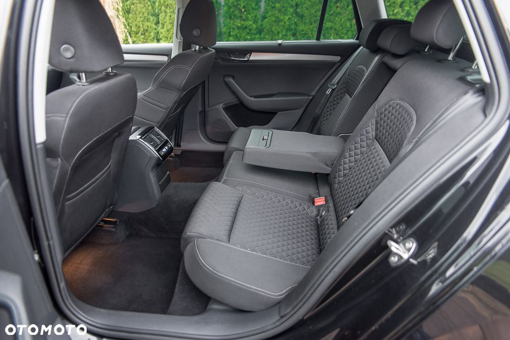 Skoda Superb 1.6 TDI Style - 36