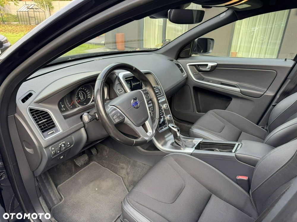 Volvo XC 60 D4 AWD Geartronic Momentum - 21