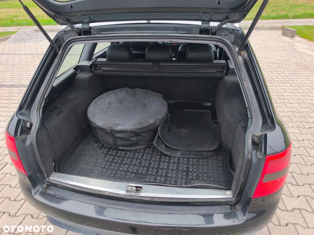 Audi A6 Avant 2.4 - 8