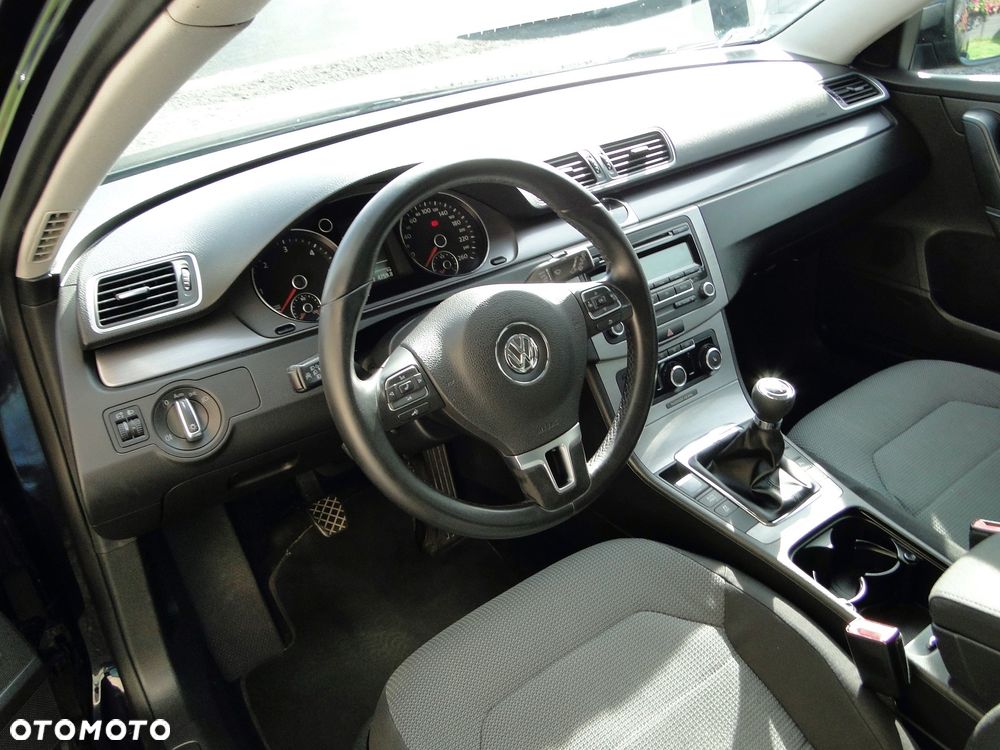 Volkswagen Passat 2.0 TDI Comfortline - 31
