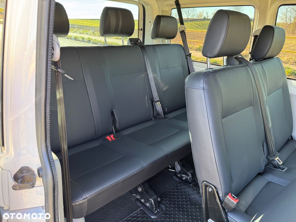 Volkswagen Transporter - 18