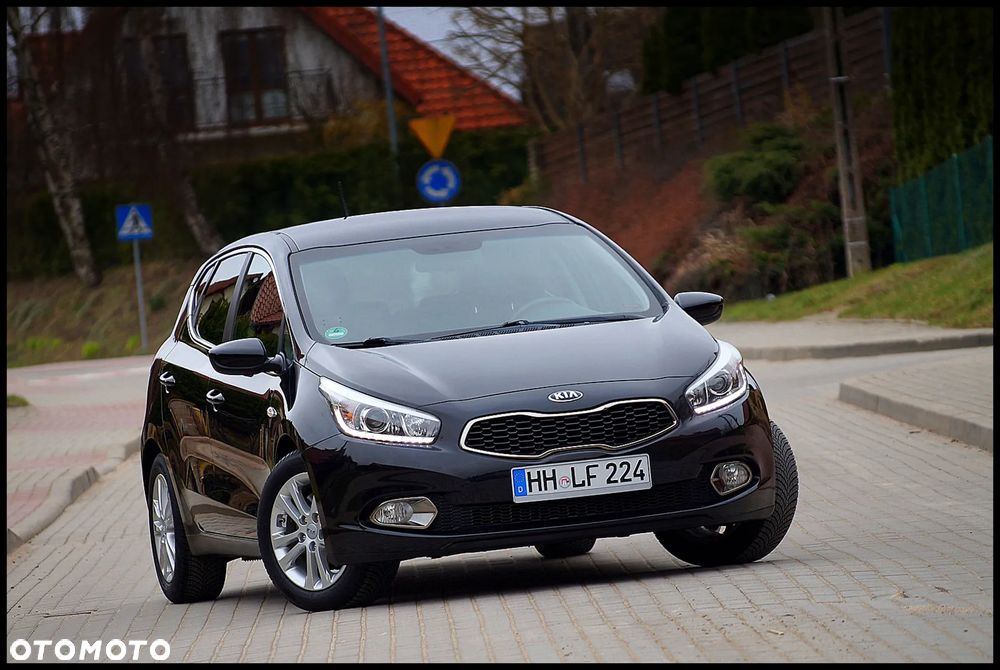 Kia Ceed 1.4 CVVT ISG Dream Team Edition - 1