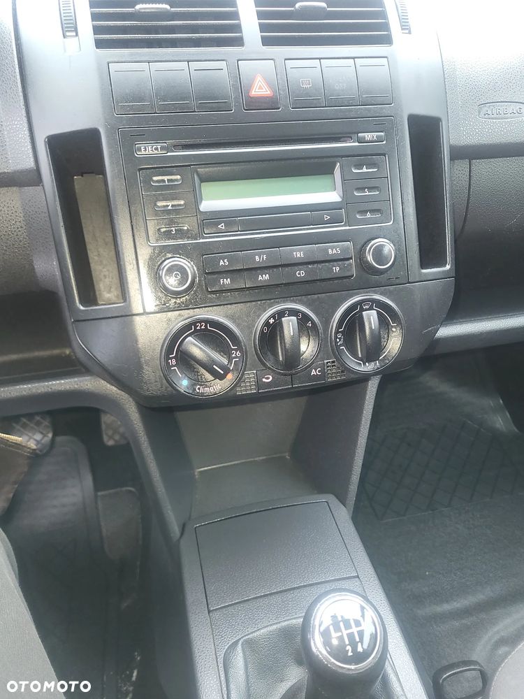 Volkswagen Polo 1.2 Comfortline - 25
