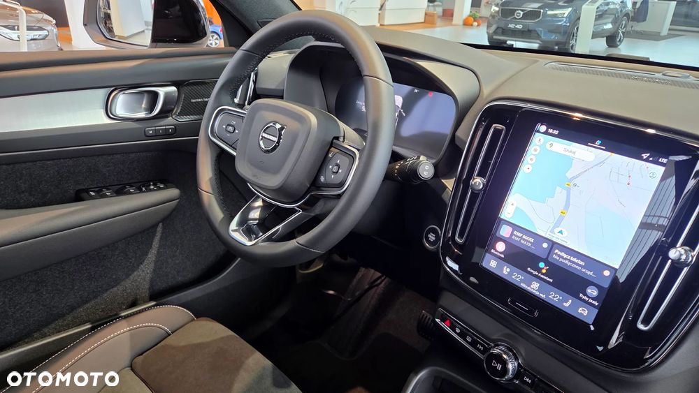 Volvo XC 40 B4 Plus Black Edition - 10