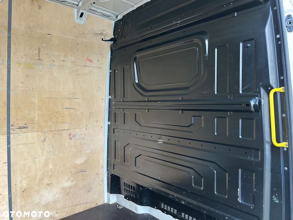 Volkswagen Crafter 35 TDI diesel 140KM - 12