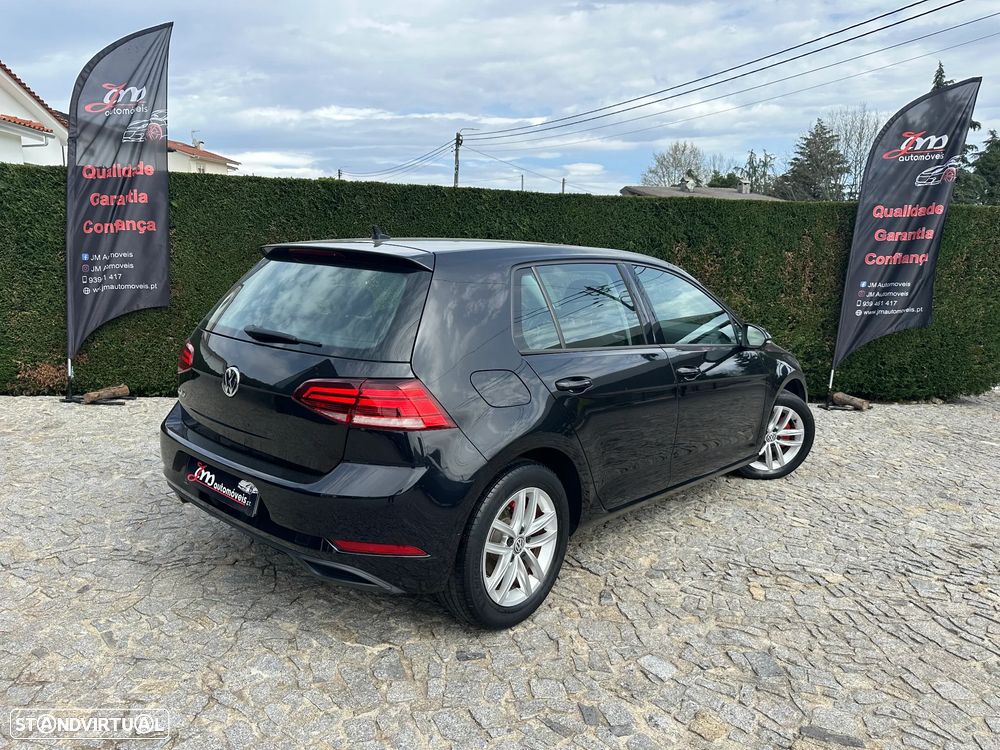 VW Golf 1.6 TDI Confortline - 5