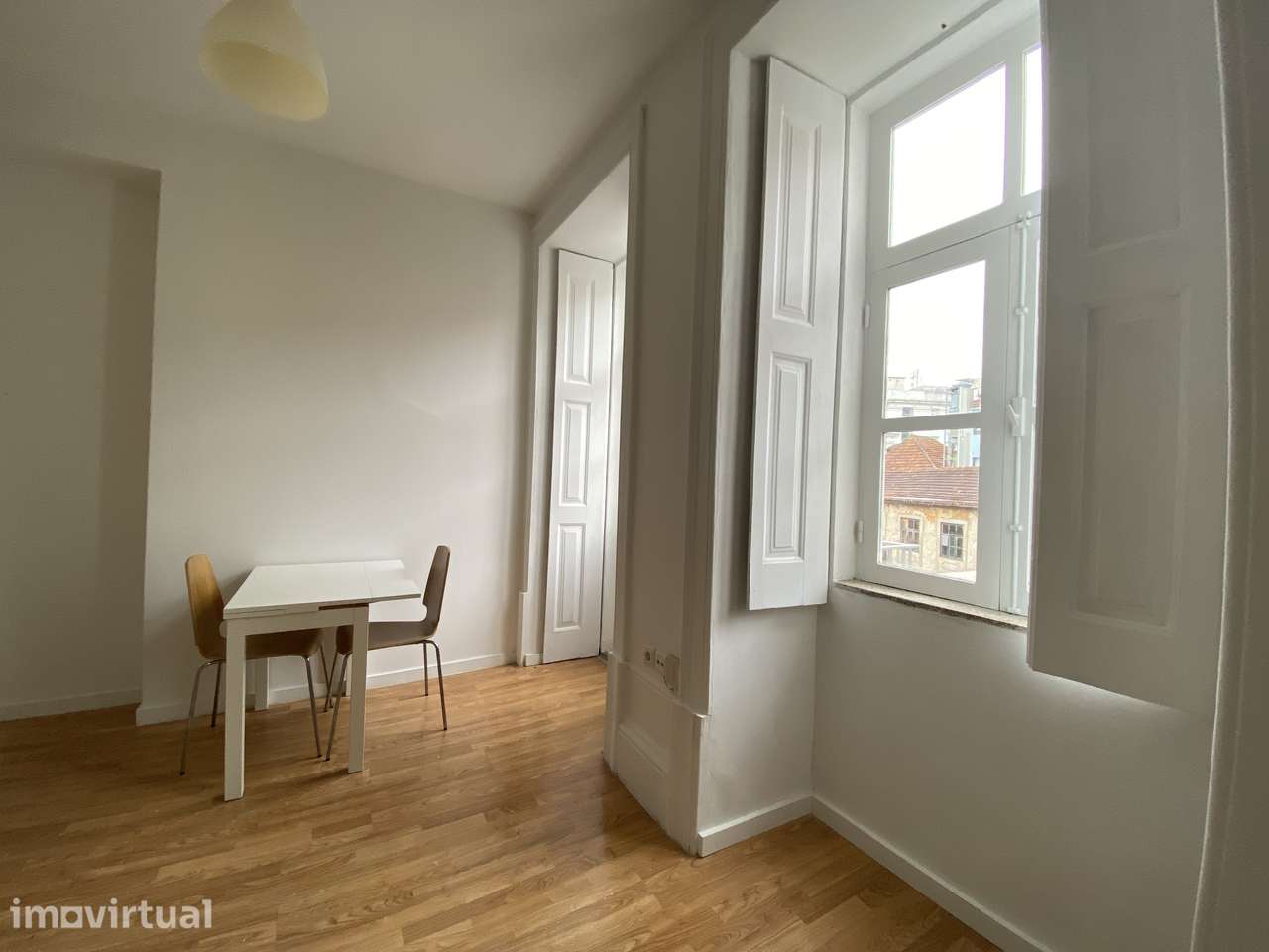 RESERVADO - Apartamento T0 arrendar na R. do Almada ao Centro do Porto - Grande imagem: 3/9