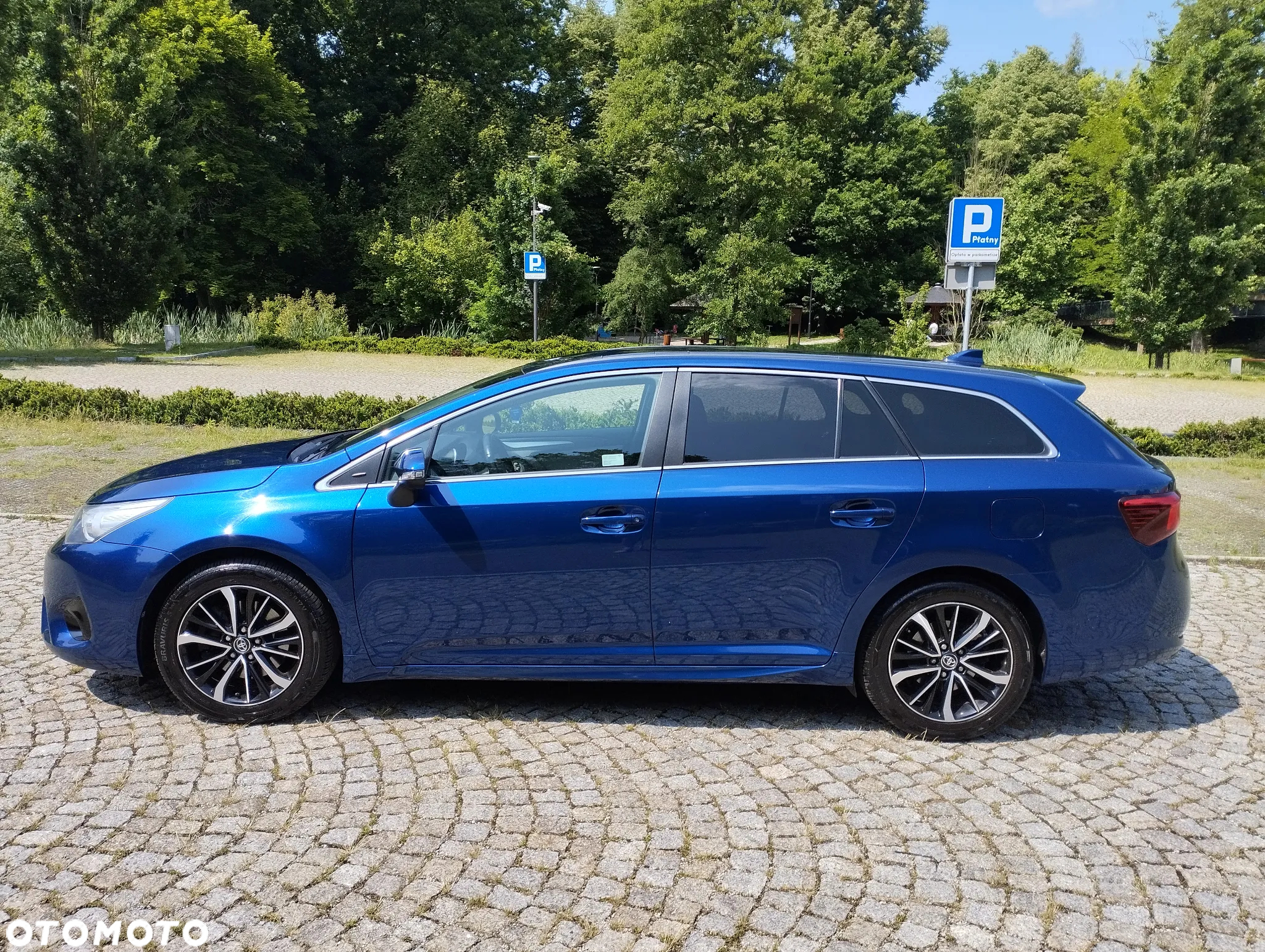 Toyota Avensis 2.0 D-4D Prestige - 21