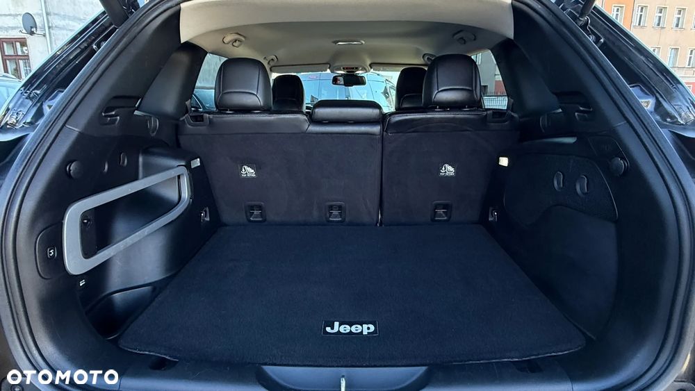 Jeep Cherokee - 7