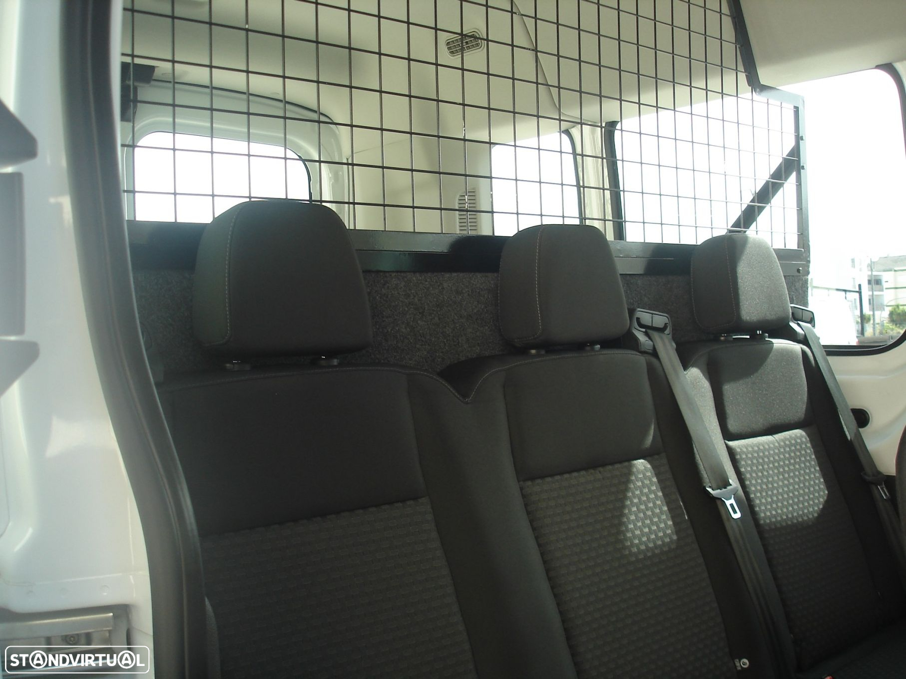Ford Transit - 18