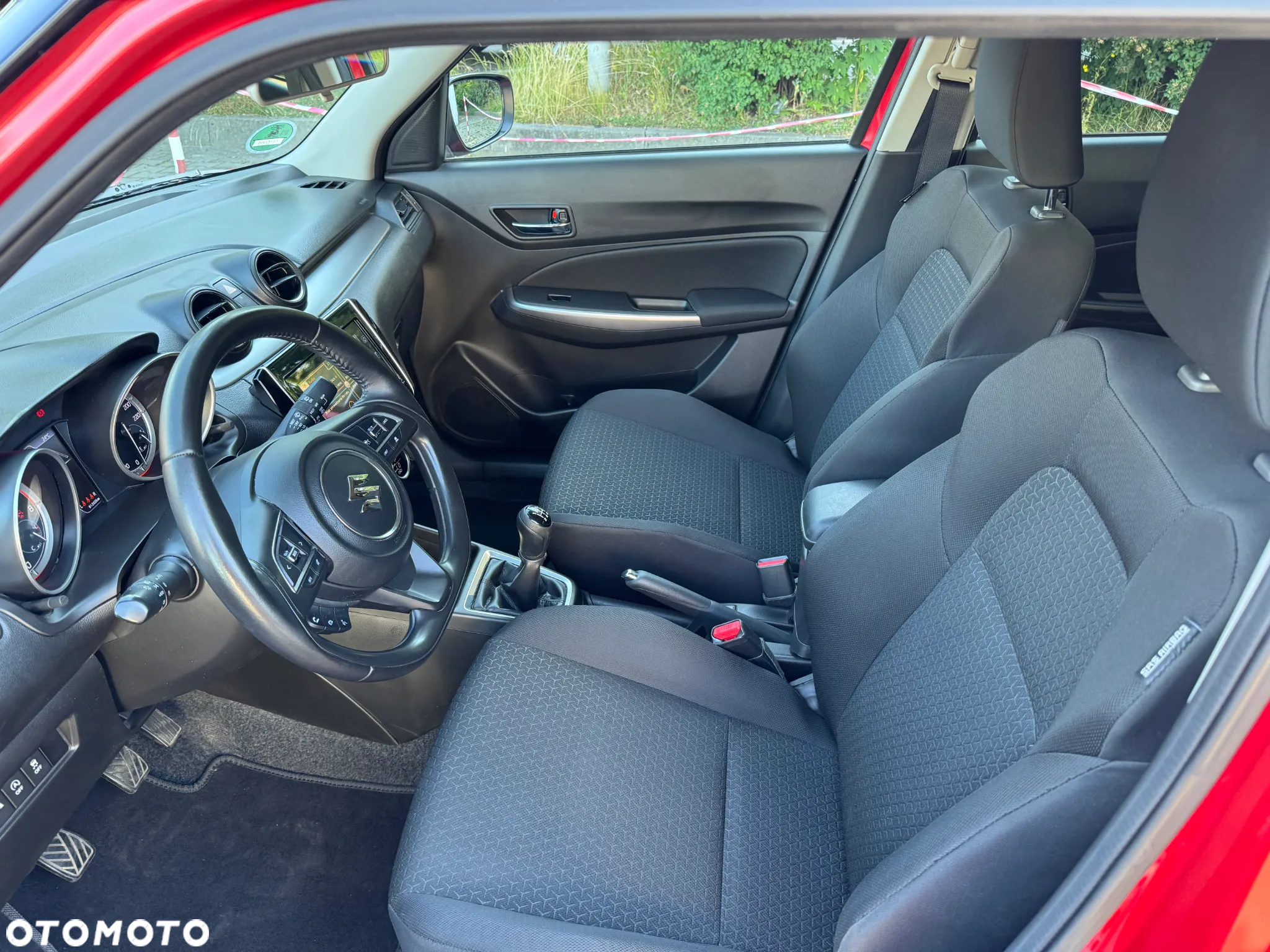 Suzuki Swift 1.2 Dualjet SHVS Premium Plus - 14