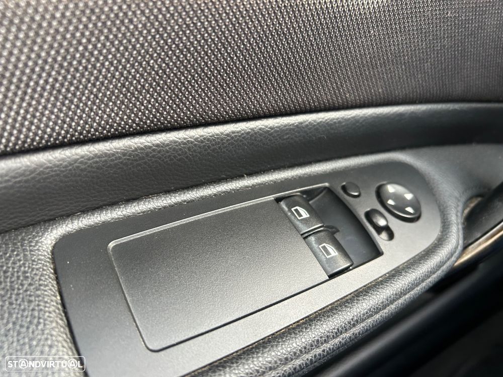 BMW 118 d Coupe - 32