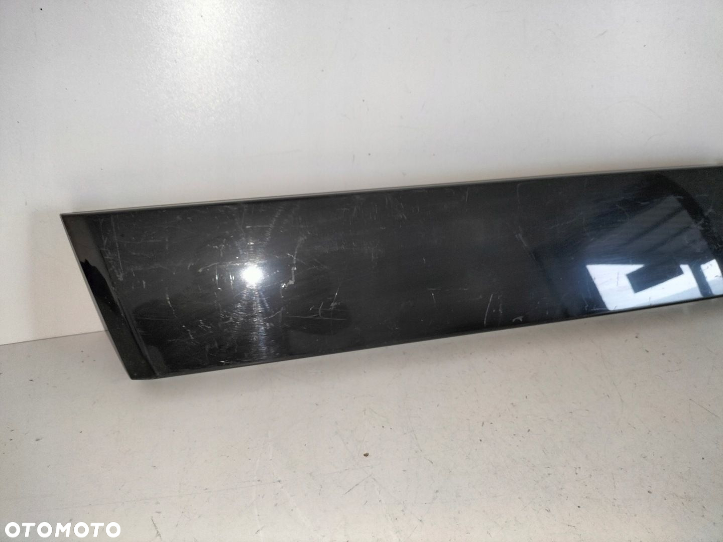 Podkładka pod tablicę rejestracyjną przód AUDI Q5 8R 09-12 - 2