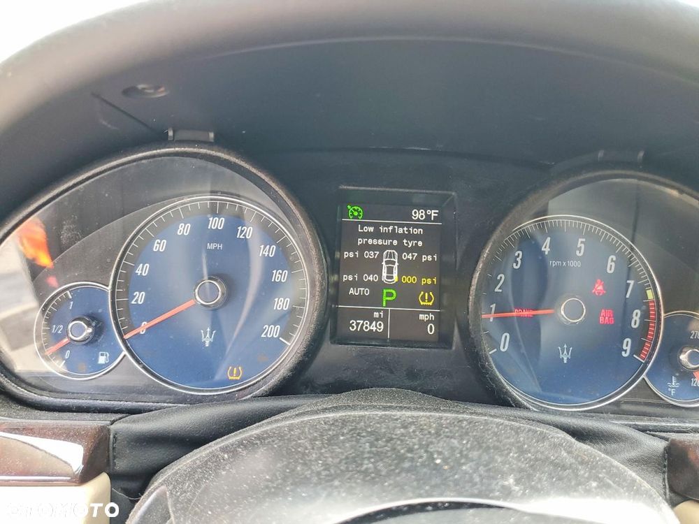 Maserati GranTurismo S Automat - 10