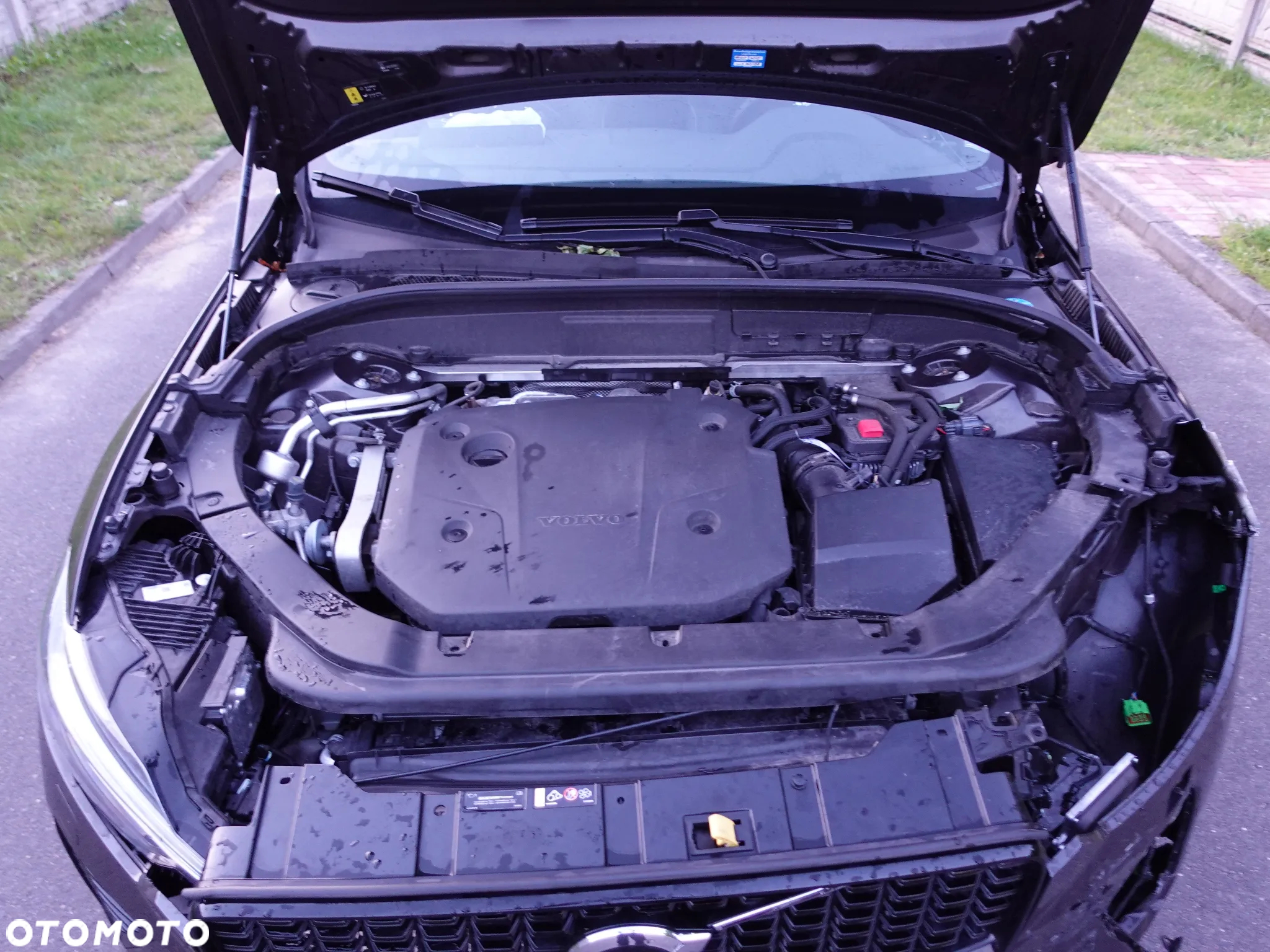 Volvo XC 60 B4 D AWD Plus Dark - 10