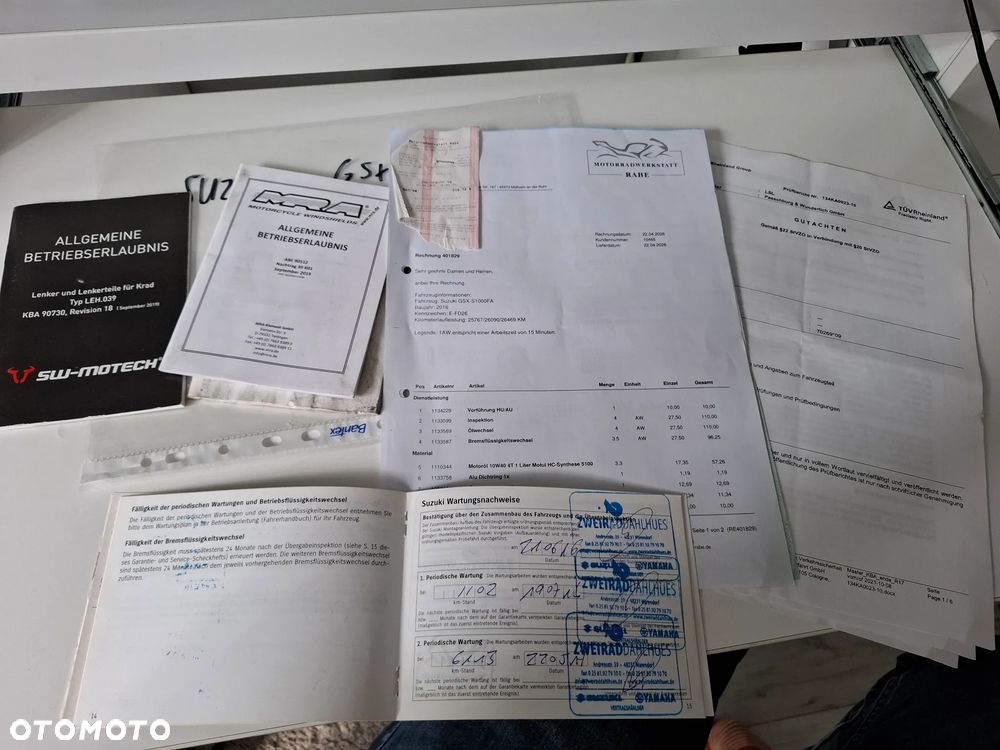 Suzuki GSX 1000 - 8