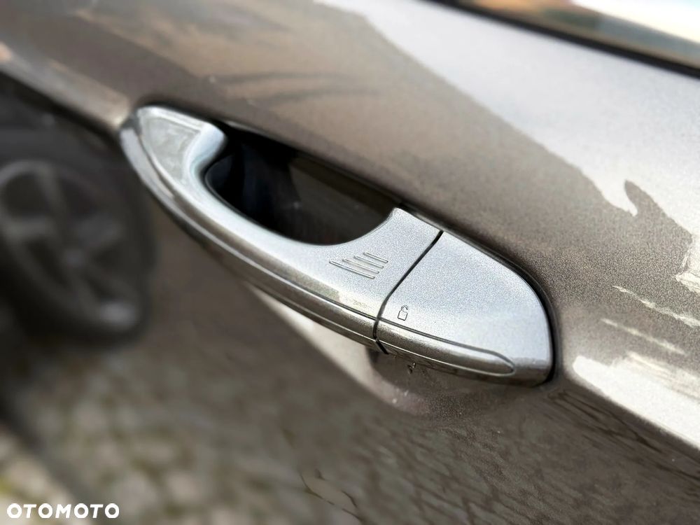 Ford Mondeo 2.0 TDCi Titanium - 12