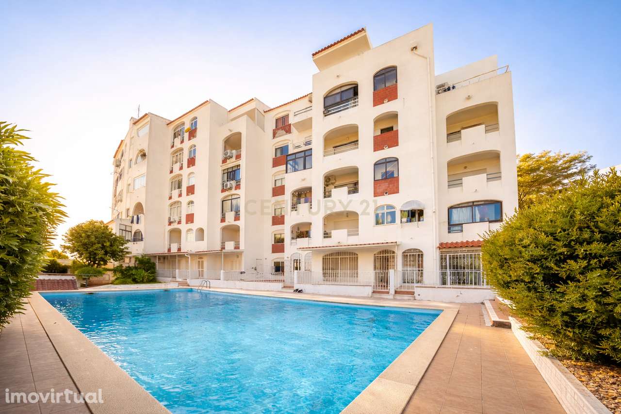 Apartamento T2 + Quarto Interior com Vista Mar a 300m da Praia no Cent - Grande imagem: 2/31