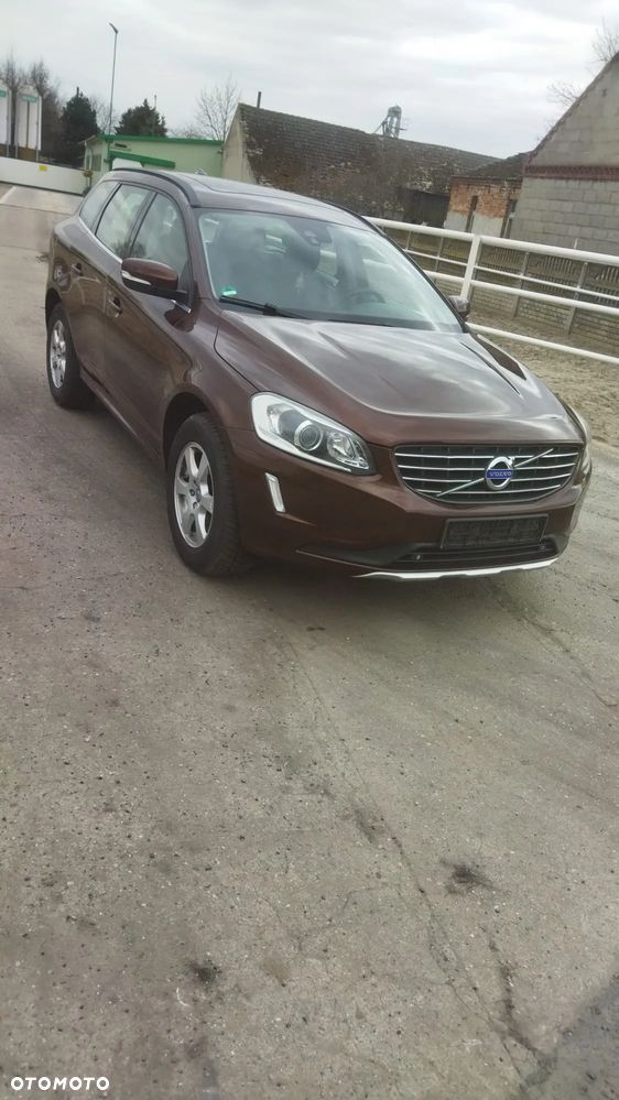 Volvo XC 60 D4 Momentum - 1