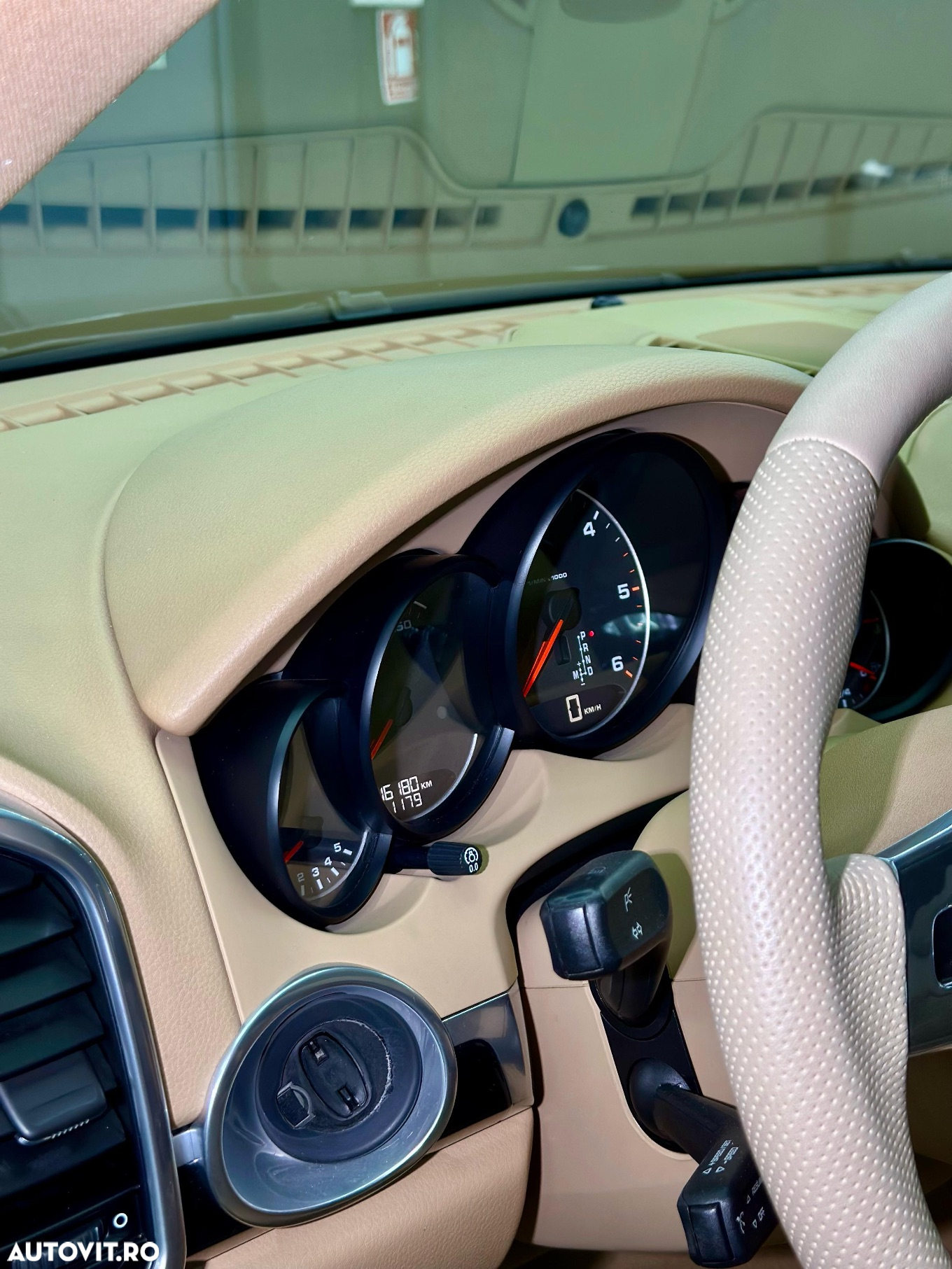 Porsche Cayenne - 8
