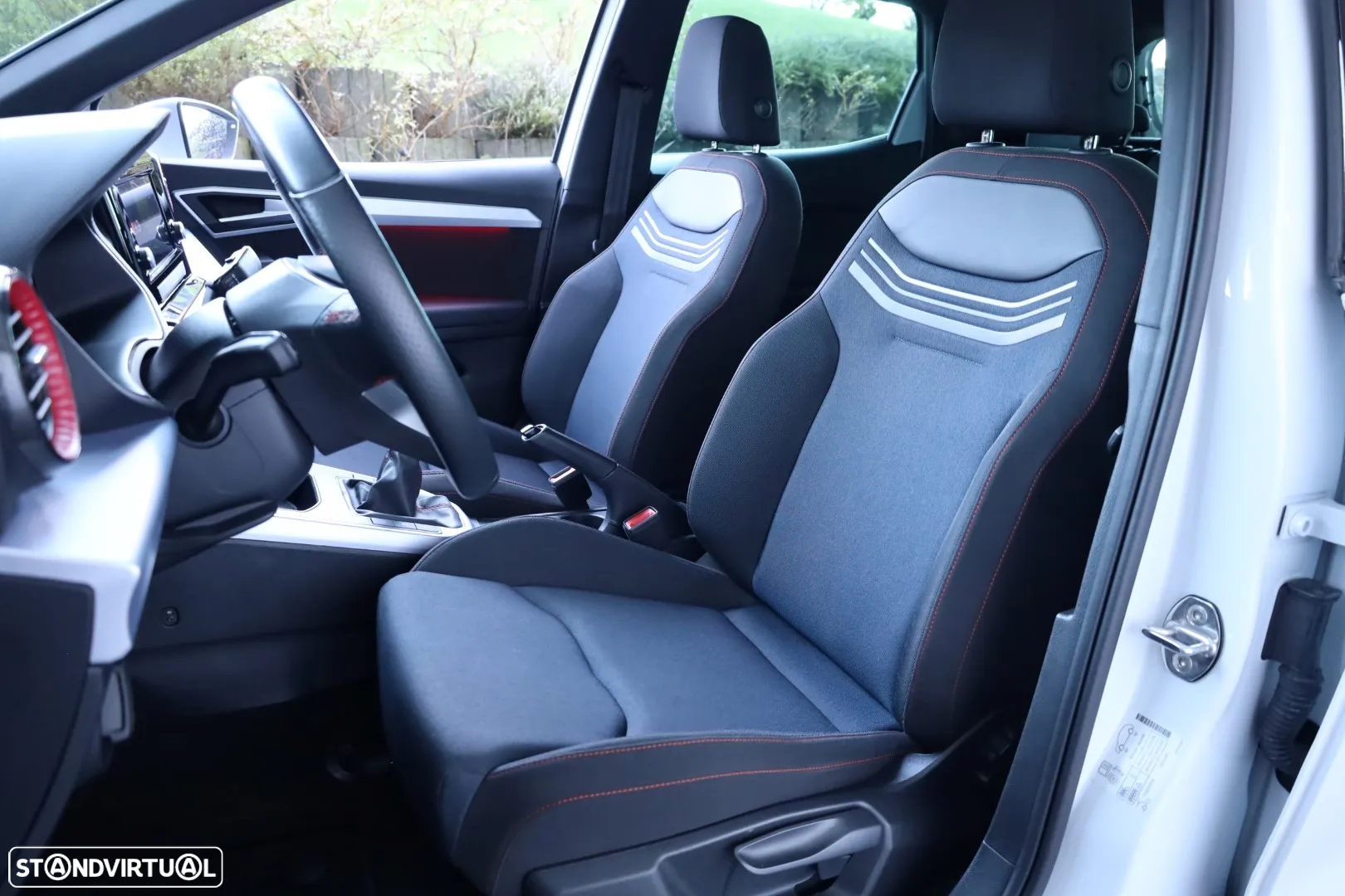 SEAT Arona 1.0 TSI FR - 41