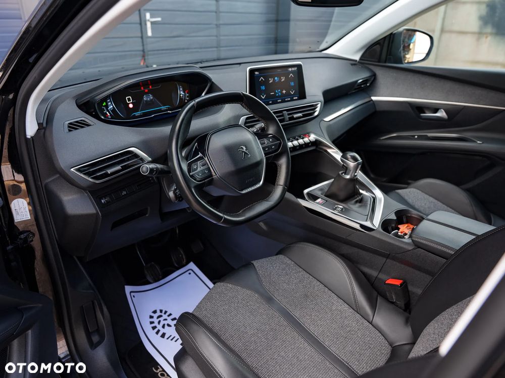 Peugeot 3008 1.5 BlueHDi Allure S&S - 16