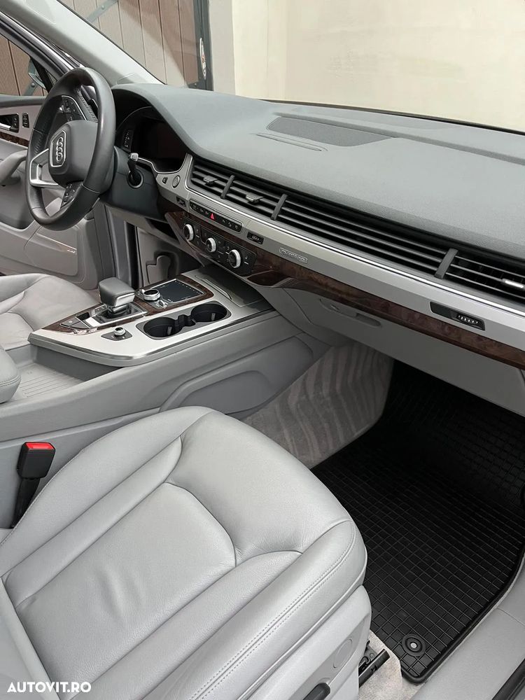 Audi Q7 3.0 TFSI Quattro Tiptronic - 7