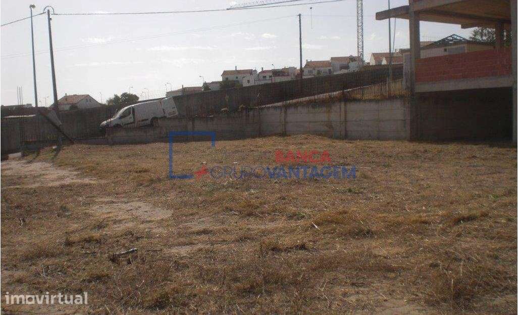 Lote de terreno com construção iniciada, para edifício de habitação... - Grande imagem: 5/9