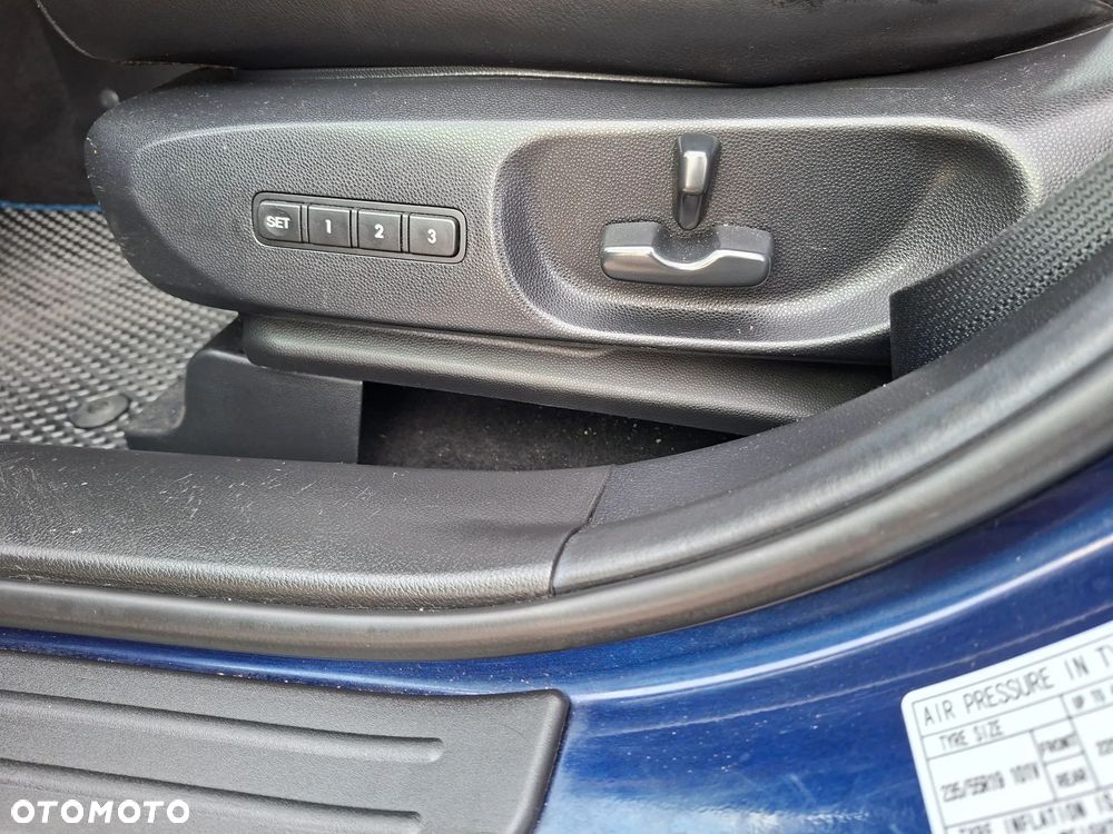Mazda CX-7 2.2 CD Exclusive + - 13