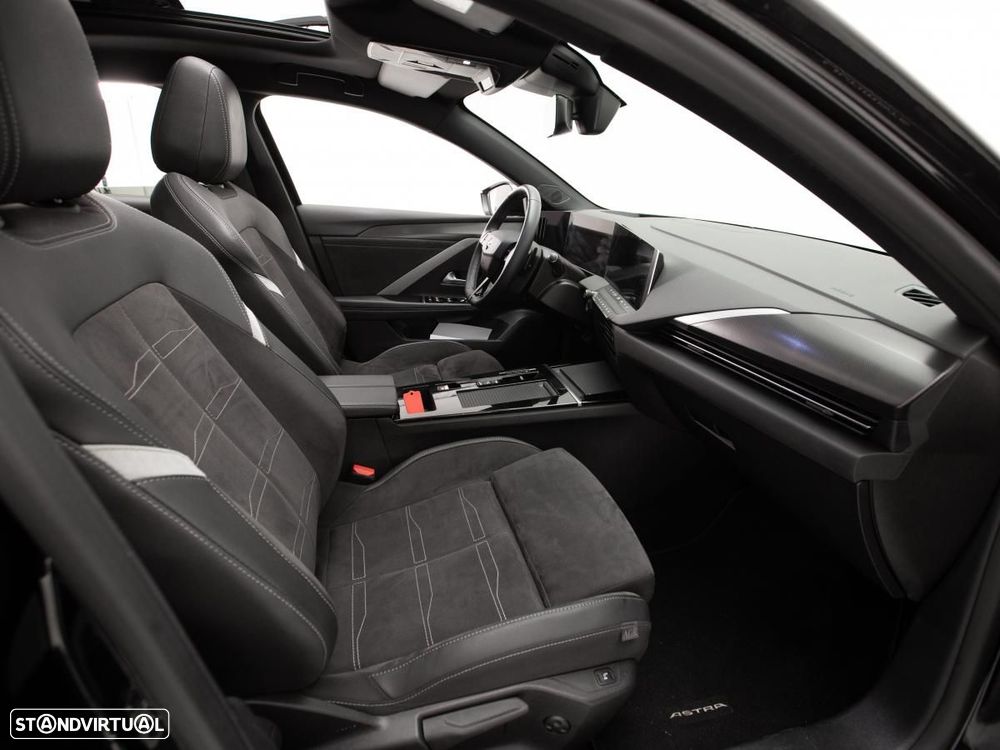 Opel Astra Sports Tourer - 10