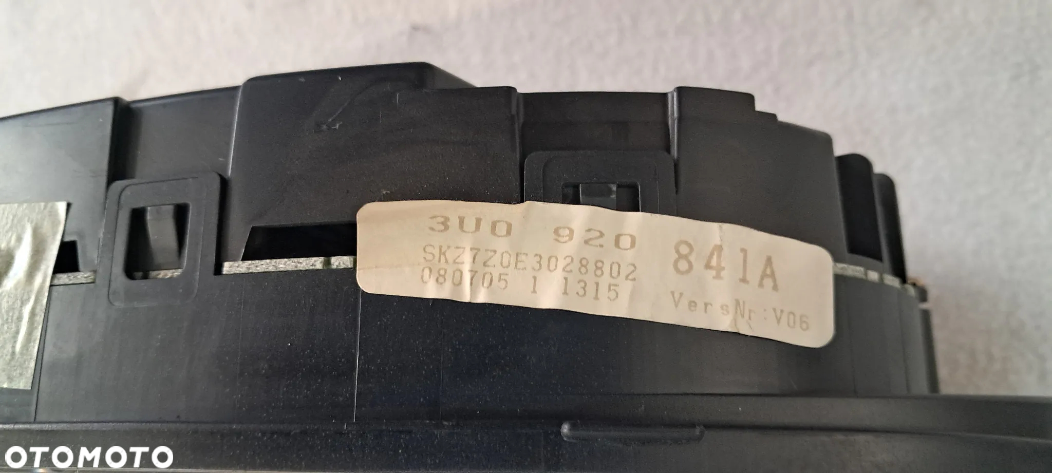 Licznik Zegar Skoda Superb I TDI FUL FIS 3U0920841A - 7