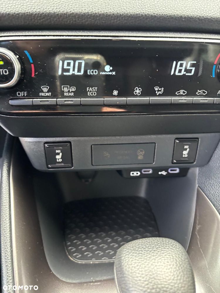 Toyota Yaris 1.5 VVT-i GR SPORT - 31