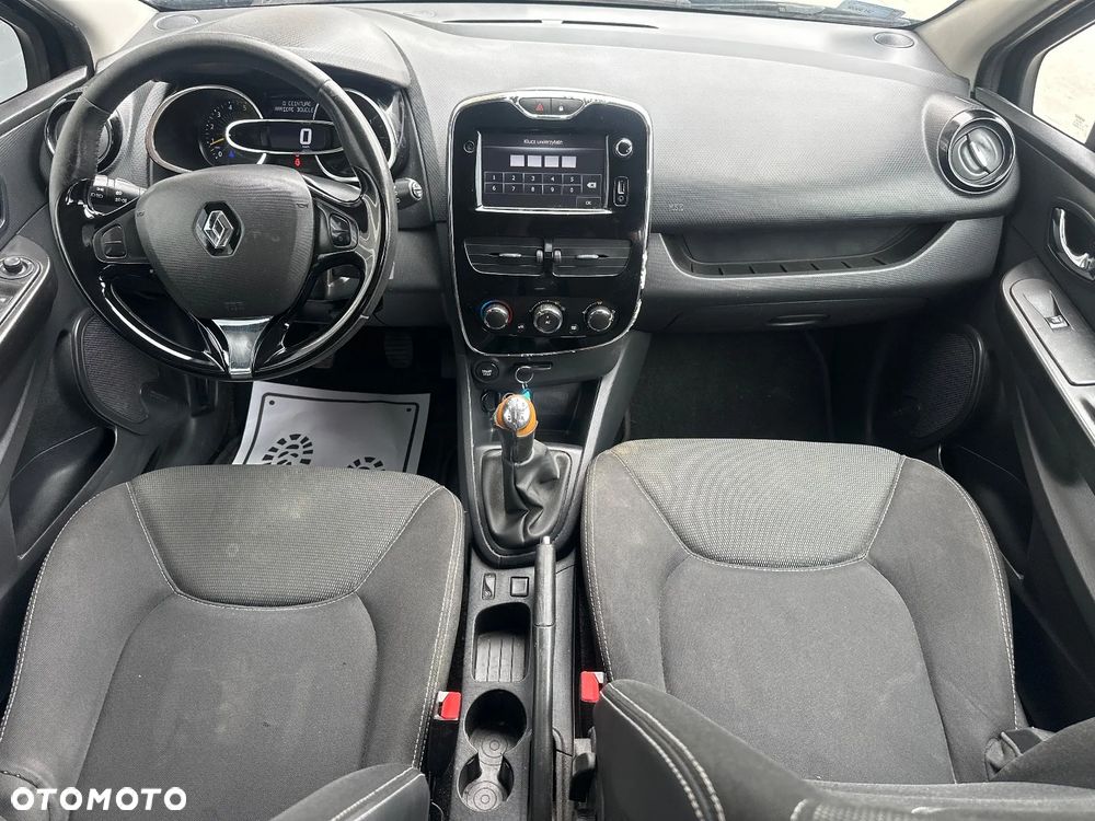 Renault Clio - 23