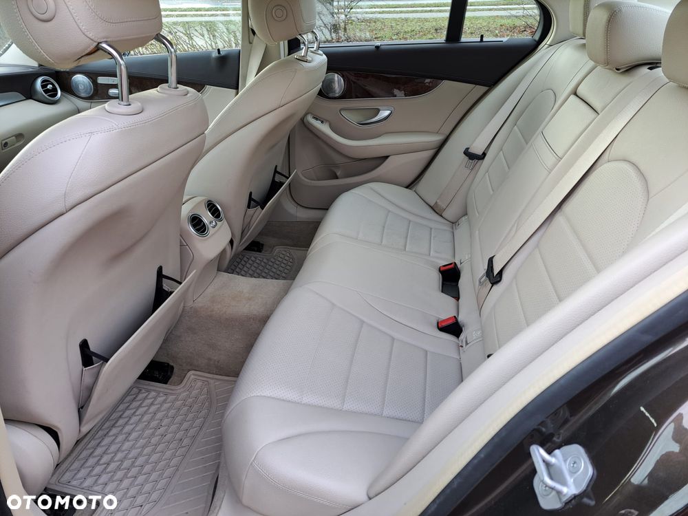 Mercedes-Benz Klasa C 300 7G-TRONIC Avantgarde - 16