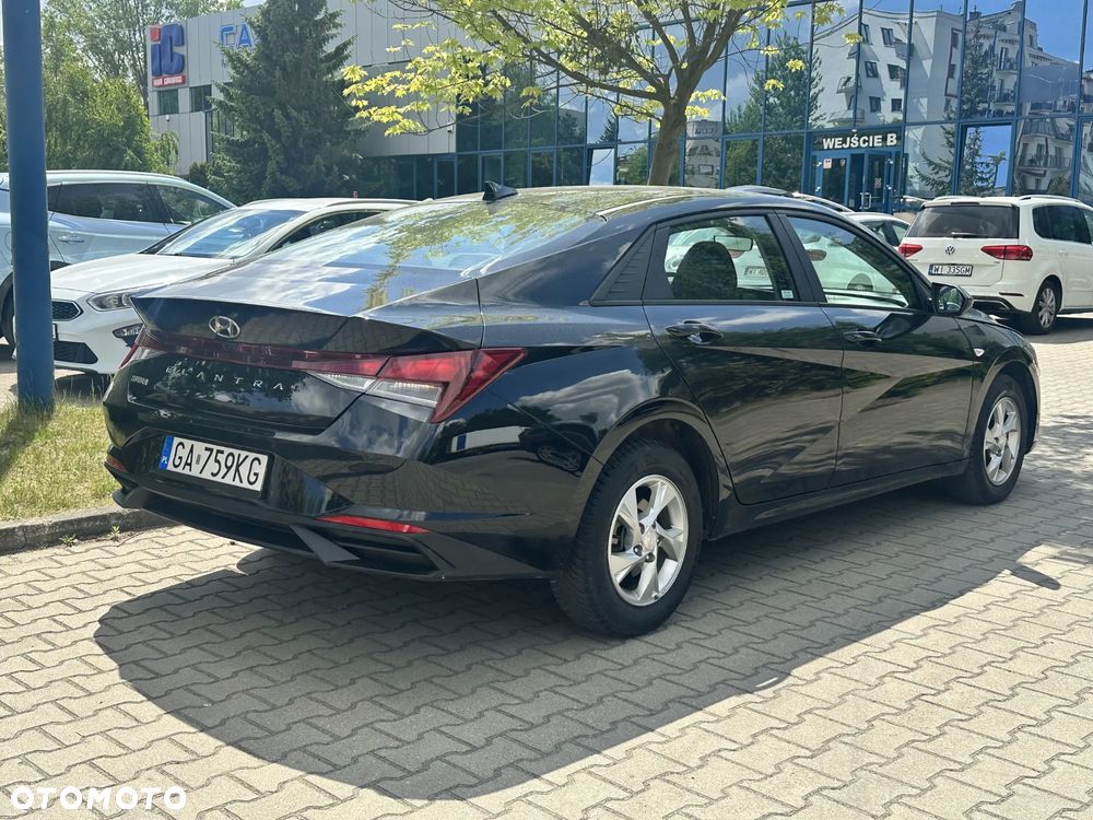 Hyundai Elantra 2022