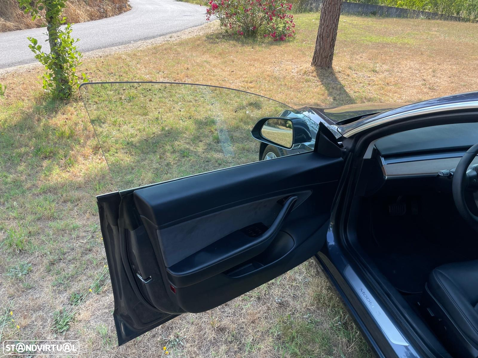 Tesla Model 3 Long-Range Dual Motor AWD - 31