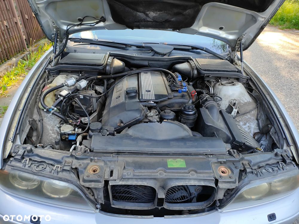 BMW Seria 5 528i - 8