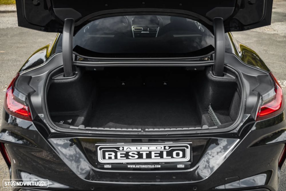 BMW M8 Competition - 25