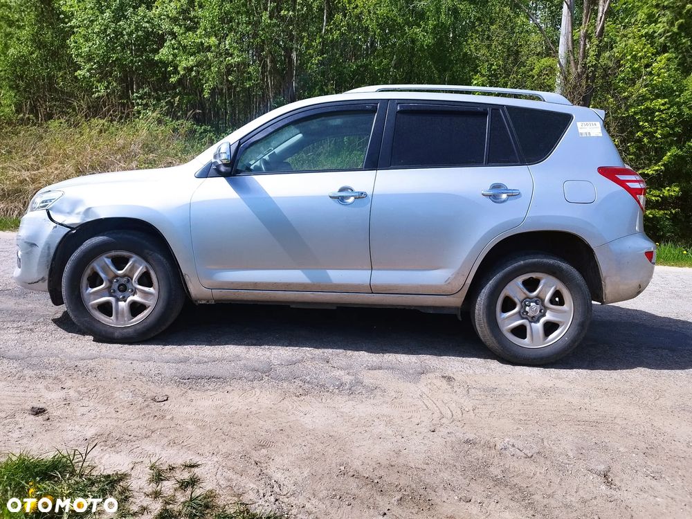 Toyota RAV4 2.2 D-4D 4x4 Life - 8