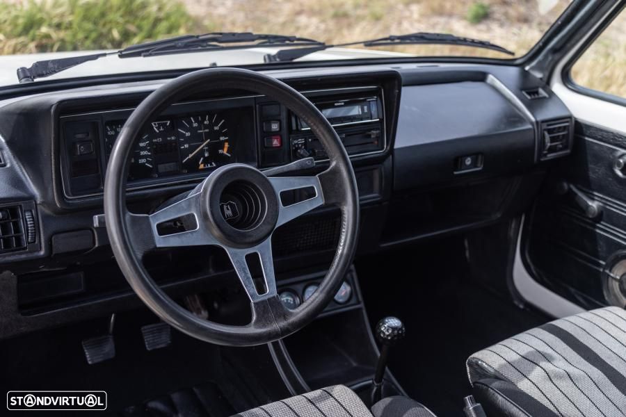 VW Golf - 25