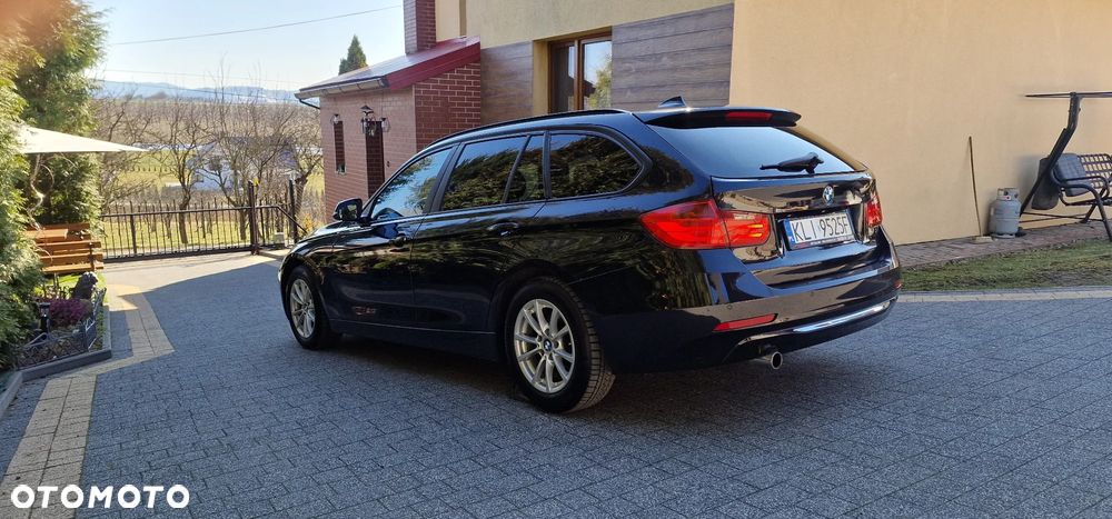 BMW Seria 3 318d Sport Line - 19