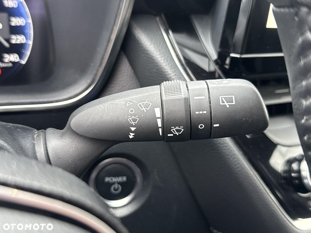 Toyota Corolla 1.8 Hybrid Comfort - 23